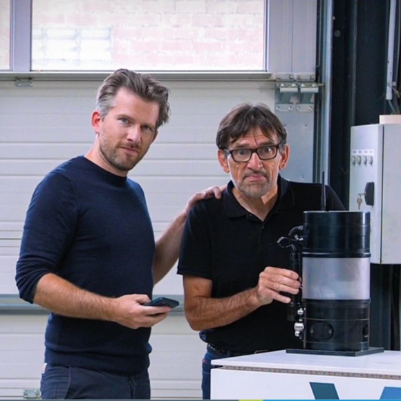 Will-Fill co-founders Pieter (left) and Dirk (right) with a Will-Fill DDx unit